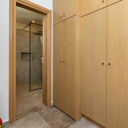 Aronia Glow Imerovigli (Santorini)