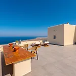 Aronia Glow * Imerovigli (Santorini)