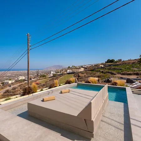 Aronia Glow Holiday home Imerovigli (Santorini)